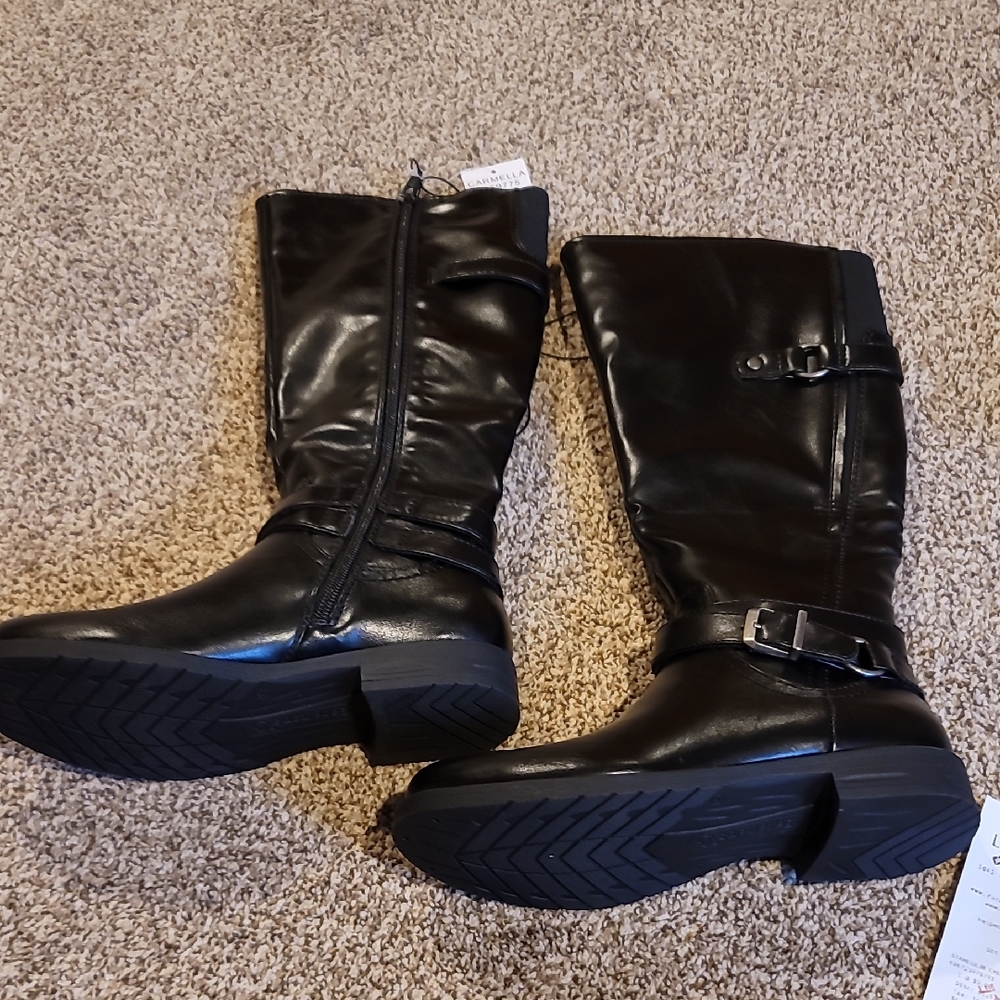 BareTraps Black Heeled Boots